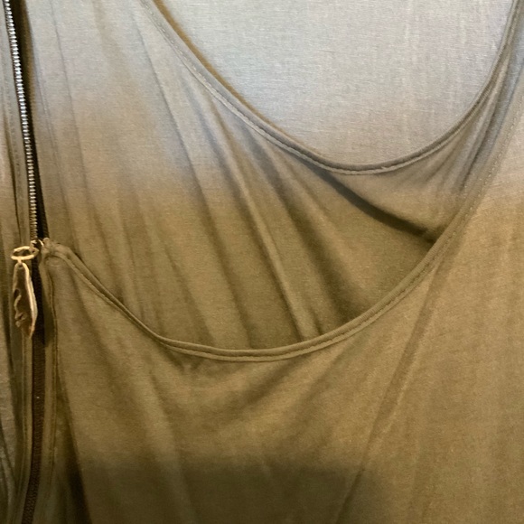 Nina Ricci Layered Feather Zipper Embellishment - Picture 6 of 7